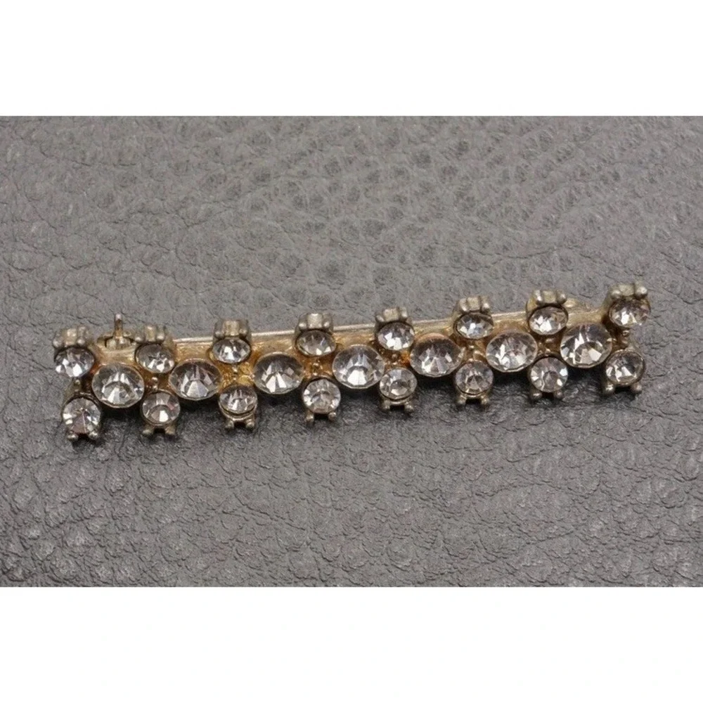 Vintage Old Art Deco Pot Metal Rhinestone Bar Brooch Silver Tone